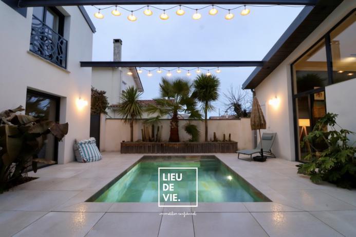 Maison ancienne - 230 m² - 7 pièces