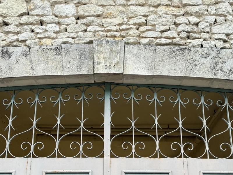 Maison - 274 m² - 9 pièces