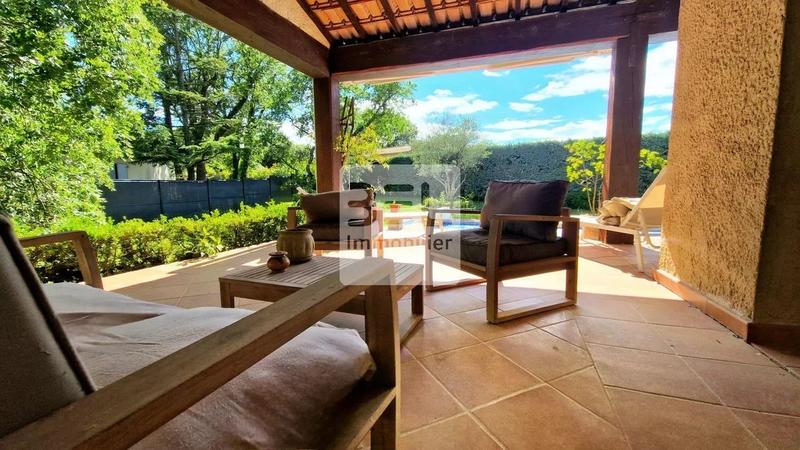 Maison - 183 m² - 6 pièces