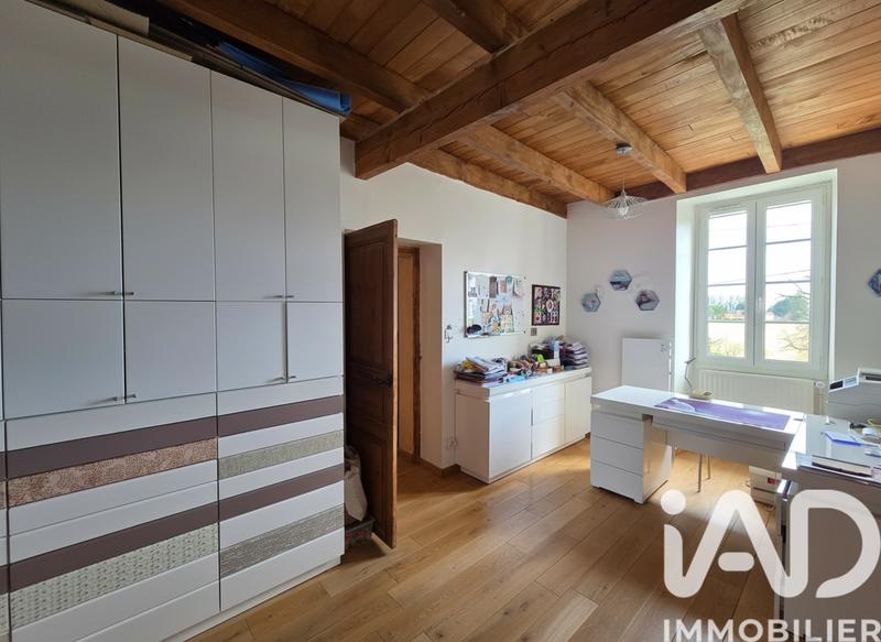 Maison - 260 m² - 8 pièces