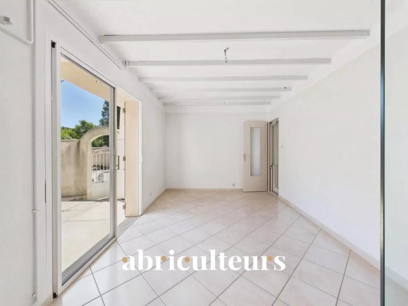 Maison - 94 m² - 5 pièces