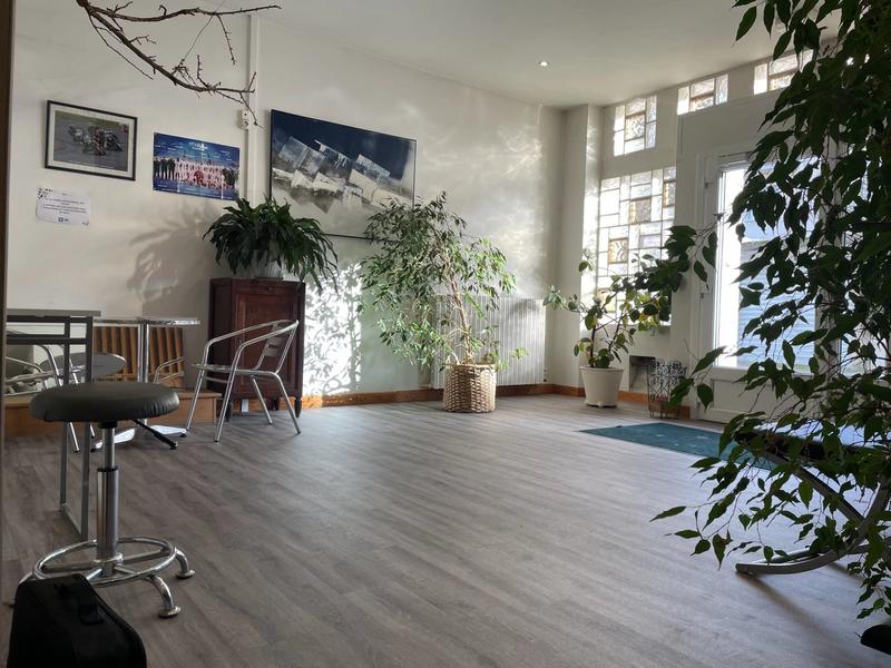 Bureau - 125 m² - 6 pièces