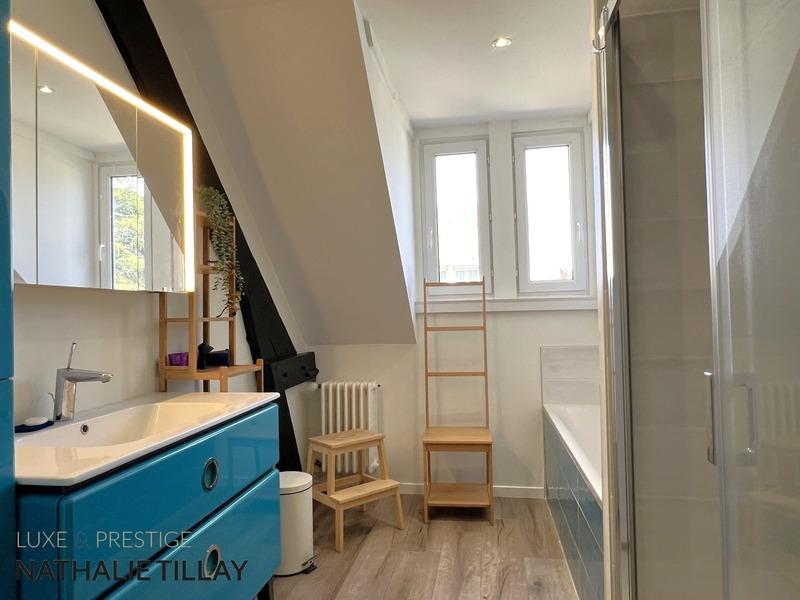 Maison - 243 m² - 7 pièces