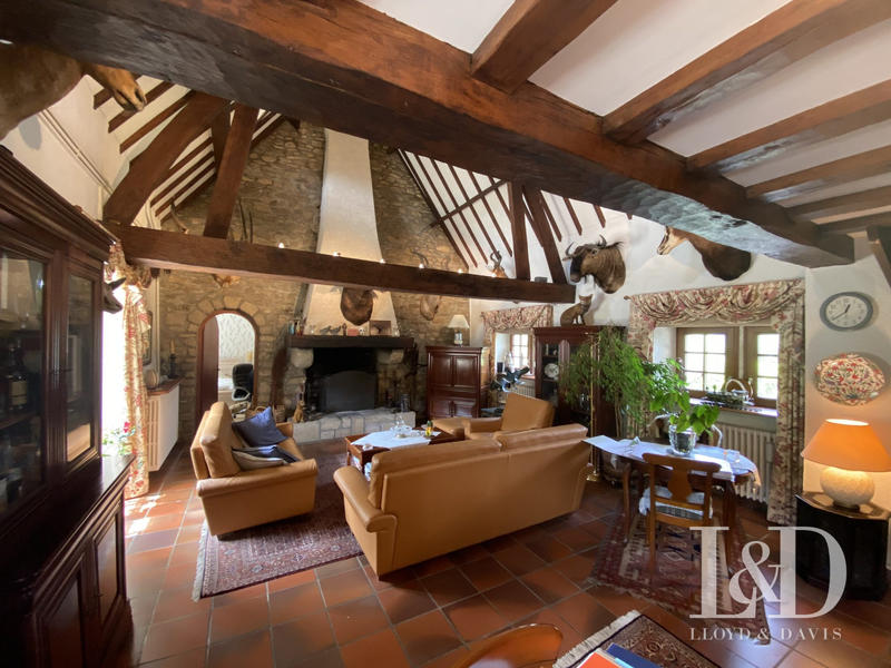 Maison - 185 m² - 7 pièces