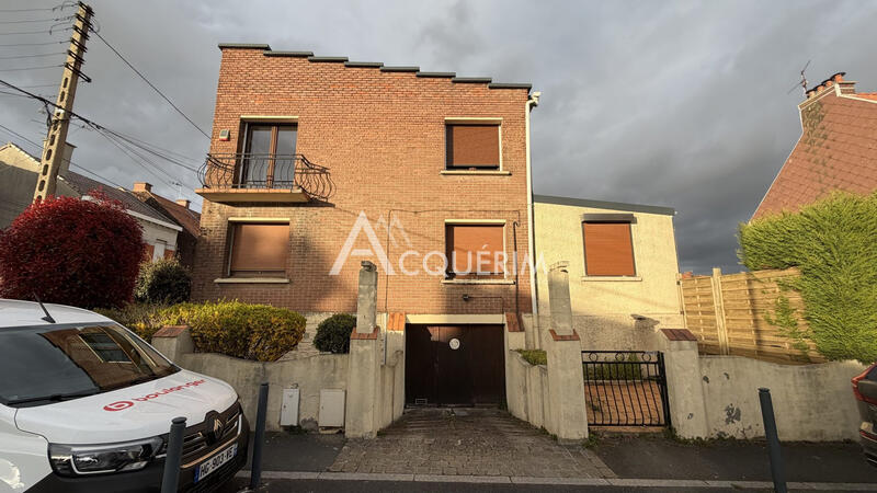 Maison traditionnelle - 102 m² - 5 pièces