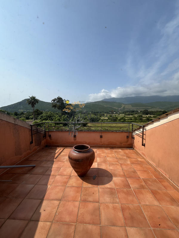 Villa - 190 m² - 6 pièces