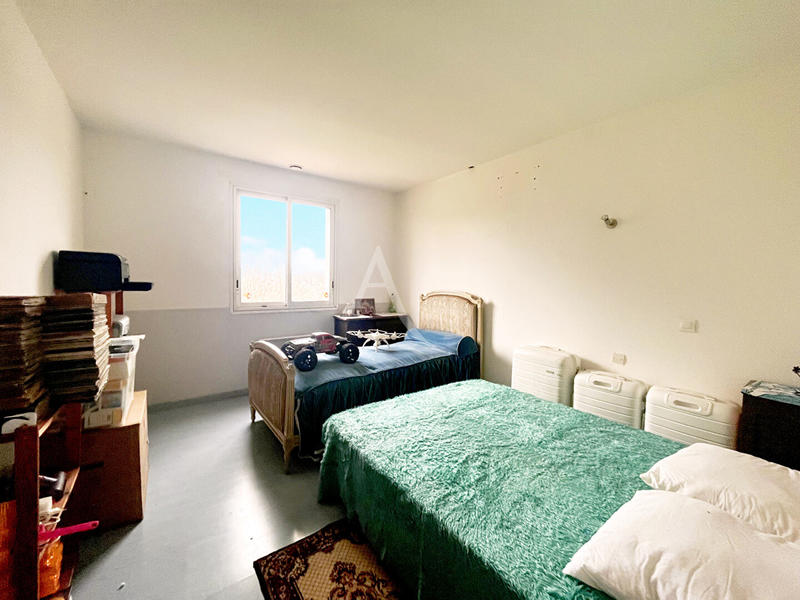 Maison - 175 m² - 8 pièces