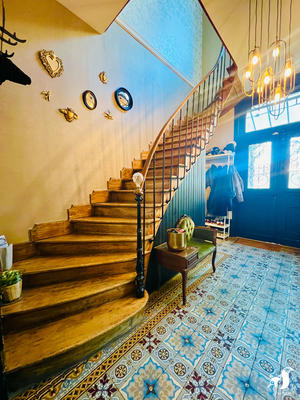 Maison - 275 m² - 8 pièces