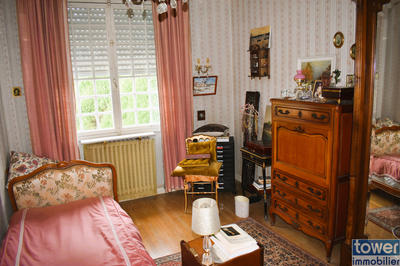 Propriété - 176 m² - 9 pièces