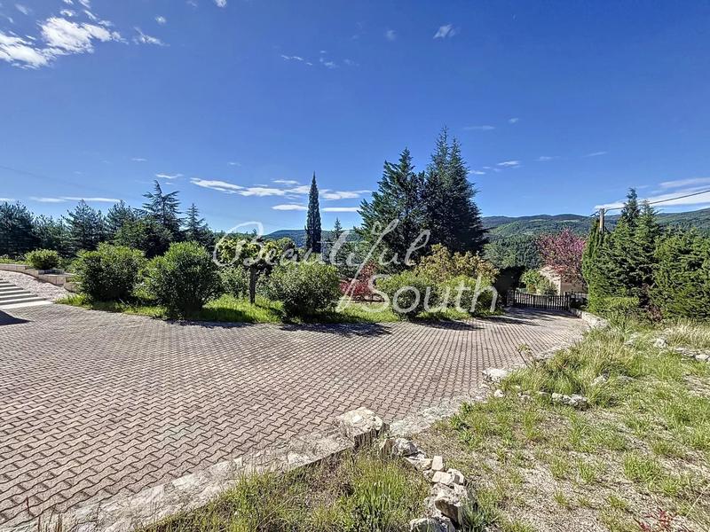 Villa - 141 m² - 4 pièces