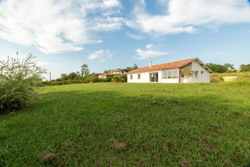 Maison - 99 m² - 4 pièces