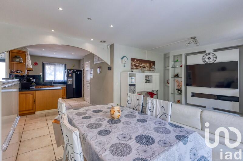 Maison - 97 m² - 5 pièces