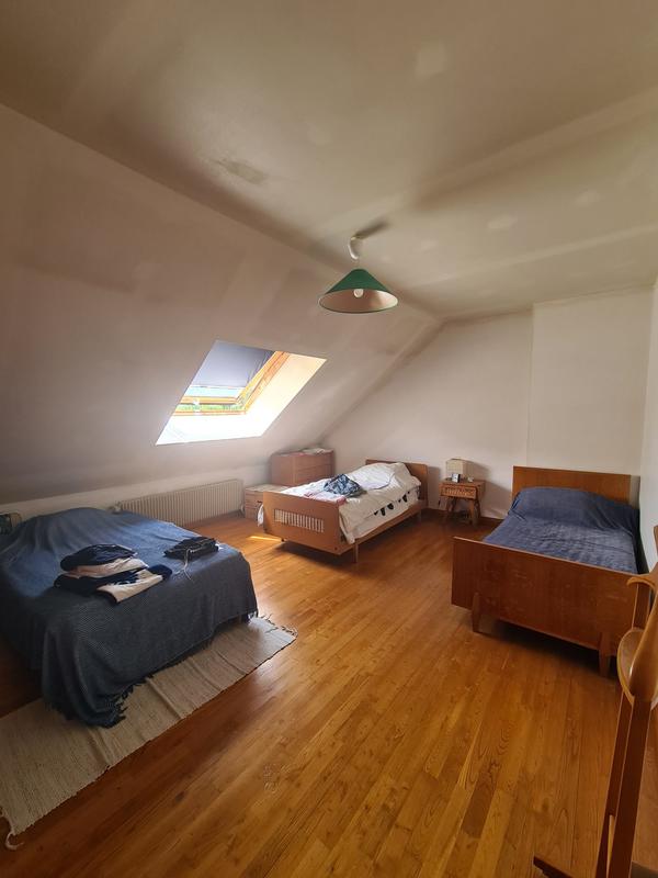 Maison - 140 m² - 5 pièces