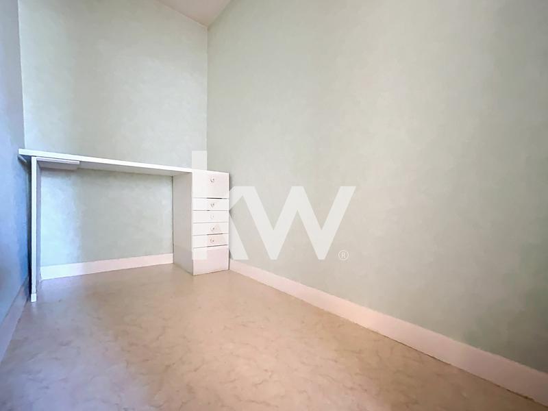 Appartement - 93 m² - 4 pièces