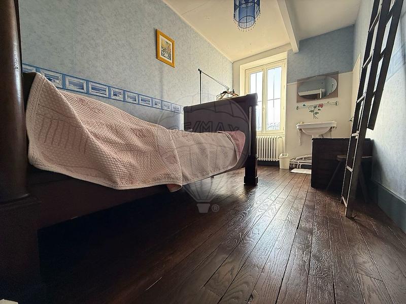 Maison de ville - 239 m² - 10 pièces