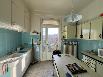 Maison - 180 m² - 7 pièces