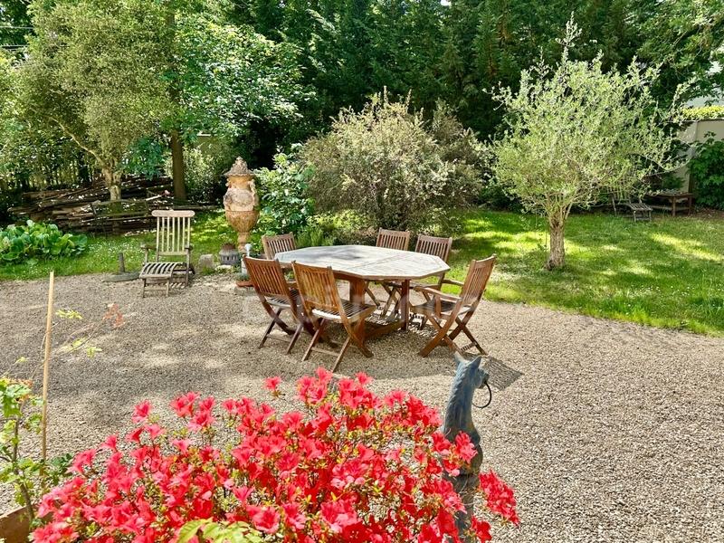 Propriété - 380 m² - 15 pièces