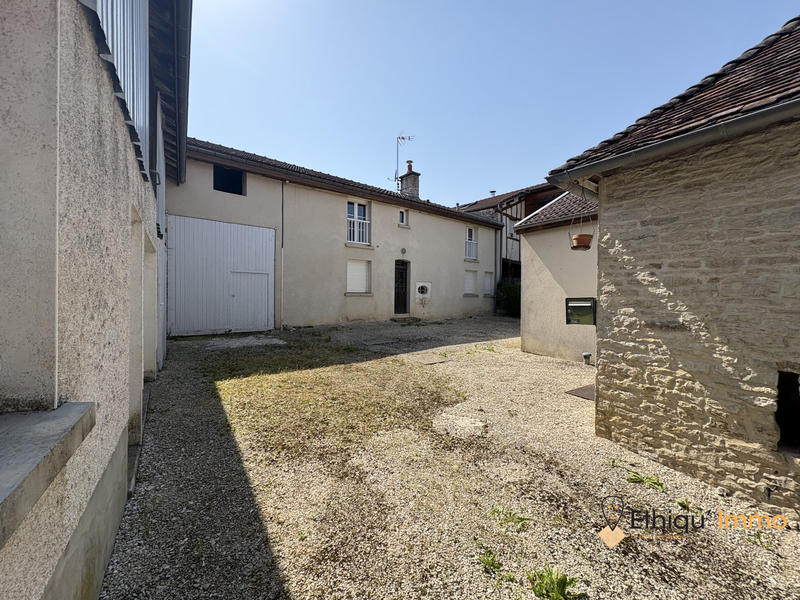 Maison ancienne - 143 m² - 6 pièces
