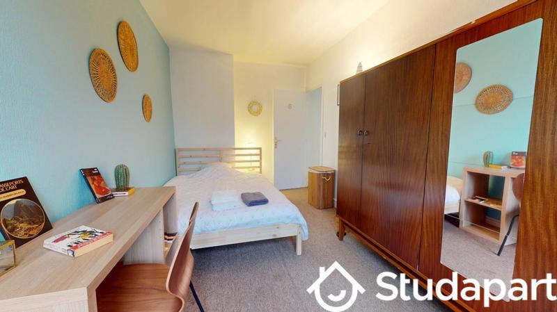 Chambre - 10 m² - 1 pièce