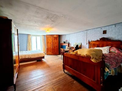 Maison jumelée - 80 m² - 4 pièces