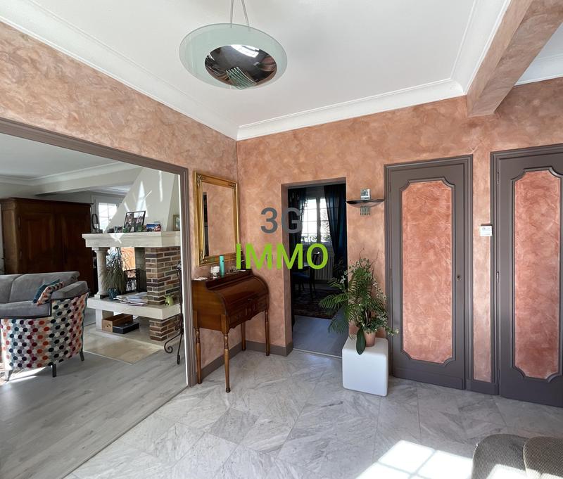 Maison traditionnelle - 333 m² - 8 pièces