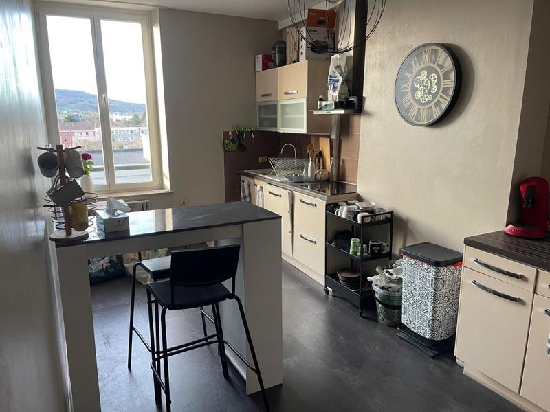 Appartement - 94 m² - 4 pièces