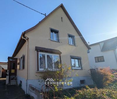 Maison - 121 m² - 6 pièces