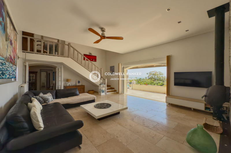 Maison - 298 m² - 7 pièces