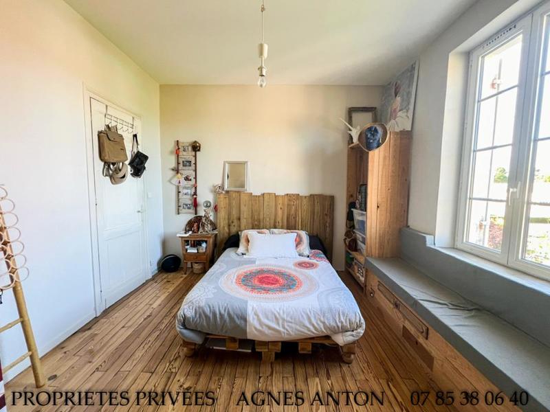 Maison - 225 m² - 8 pièces