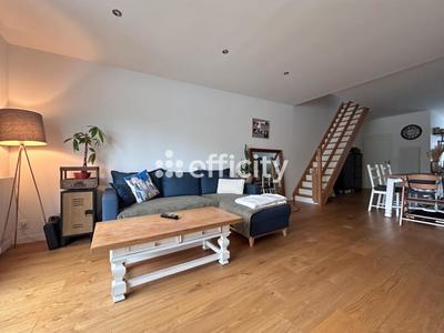 Maison - 84 m² - 4 pièces