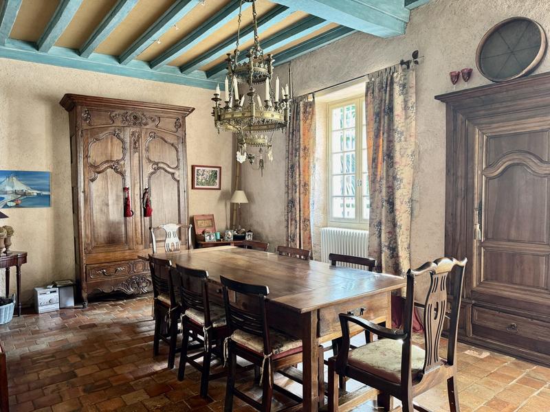 Maison - 408 m² - 7 pièces