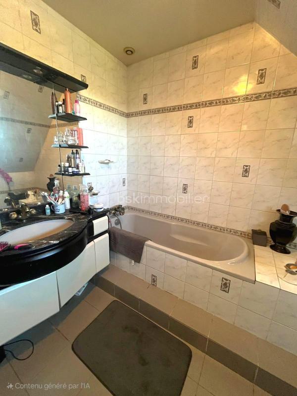 Maison traditionnelle - 175 m² - 6 pièces