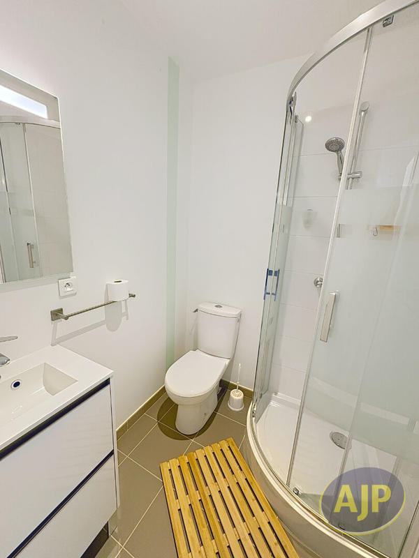 Maison - 163 m² - 6 pièces