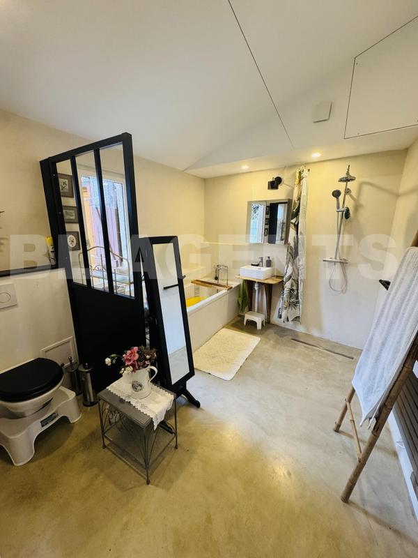 Maison - 83 m² - 4 pièces