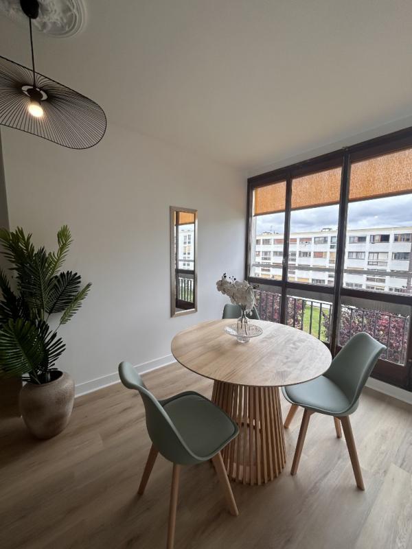 Chambre - 9 m² - 1 pièce