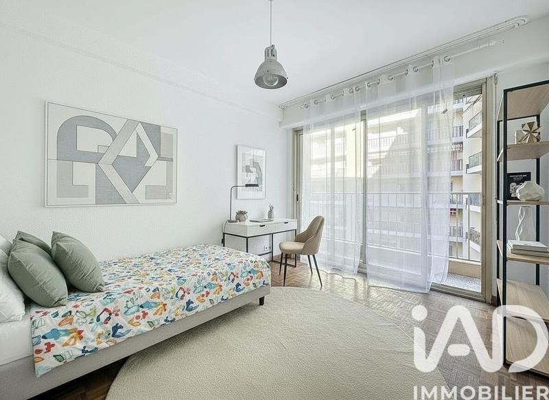 Appartement - 80 m² - 4 pièces