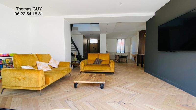 Maison de ville - 230 m² - 5 pièces