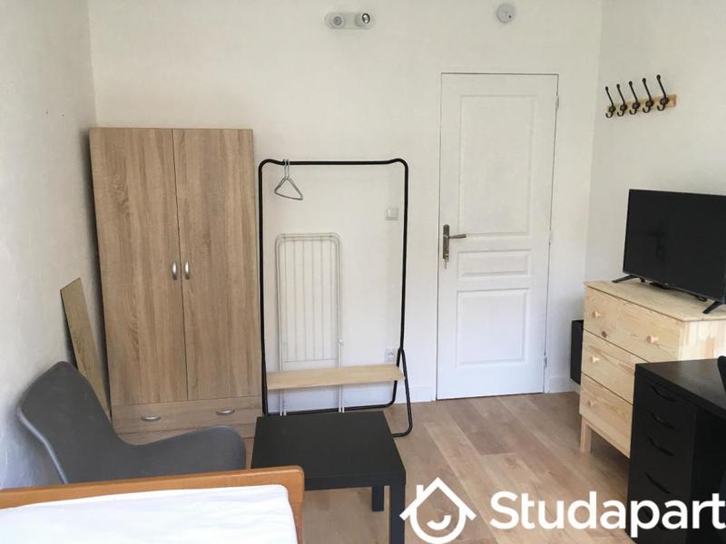 Chambre - 13 m² - 1 pièce