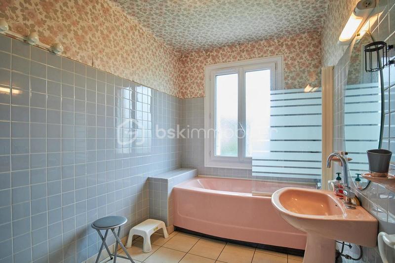 Maison traditionnelle - 130 m² - 6 pièces