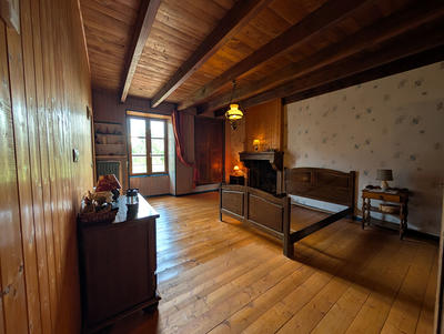 Maison - 260 m² - 7 pièces