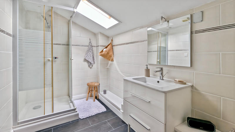 Maison - 190 m² - 7 pièces