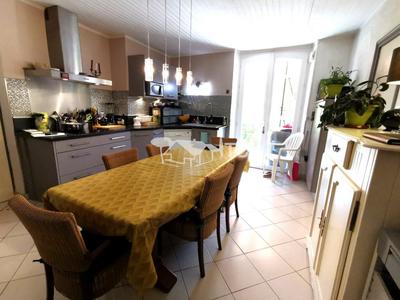 Maison en pierre - 104 m² - 5 pièces