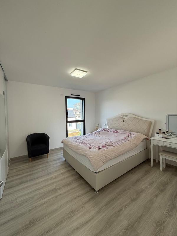 Maison - 142 m² - 8 pièces