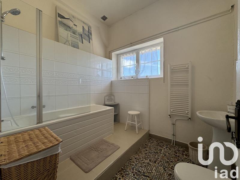 Maison - 650 m² - 25 pièces