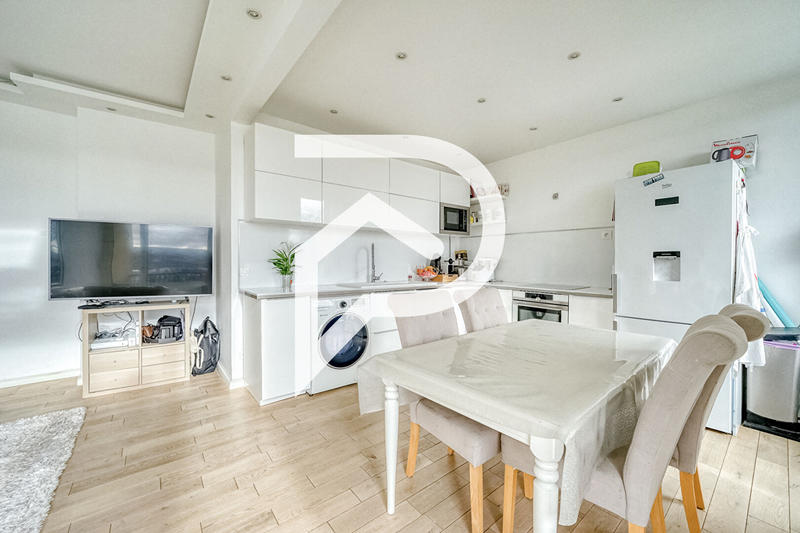 Appartement - 75 m² - 4 pièces