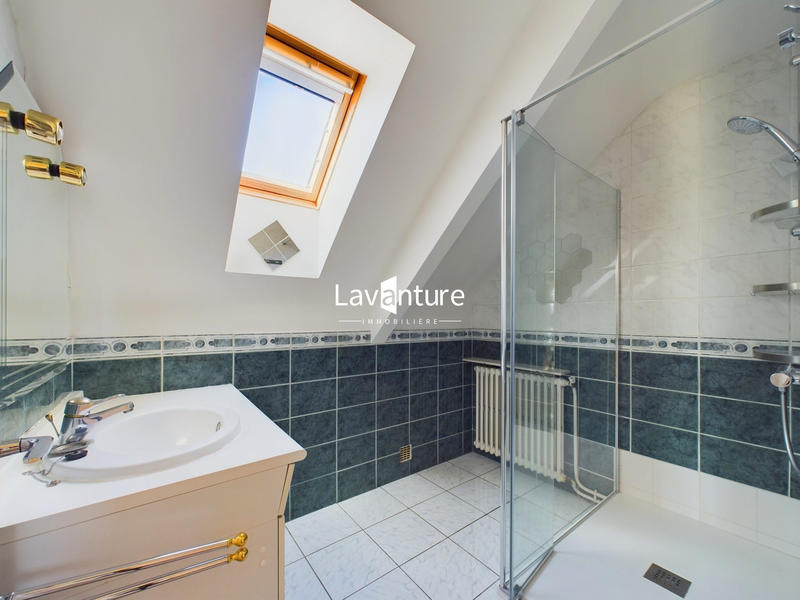 Maison traditionnelle - 145 m² - 7 pièces