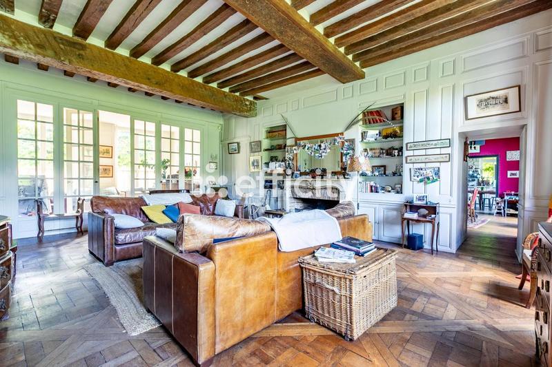 Maison - 463 m² - 12 pièces