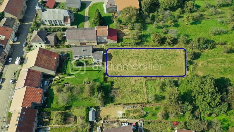 Terrain constructible - 1 235 m²