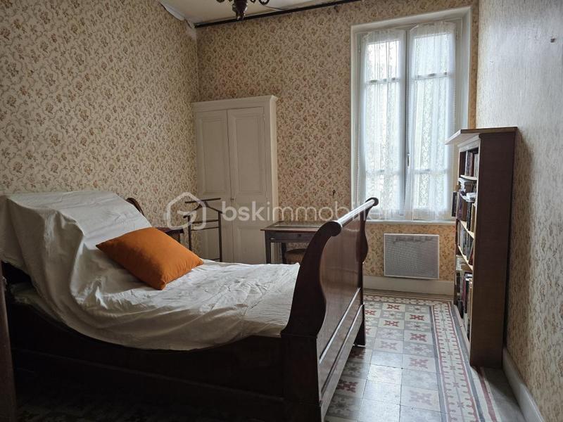 Propriété - 174 m² - 9 pièces