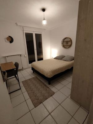 Appartement - 95 m² - 6 pièces